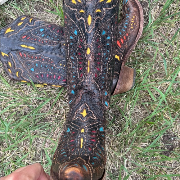 Corral Vintage Butterfly Inlay Boots - Picture 3 of 9